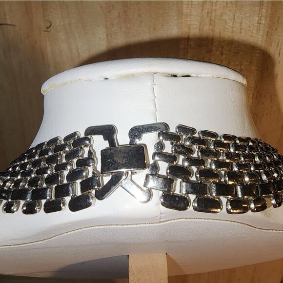 Stunning Elegant Estate Vintage Silvertone Necklace 17" Excellent Condition - Picture 8 of 8